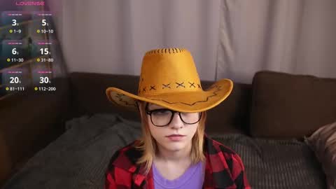 Mia online show from 5, 10, 2025