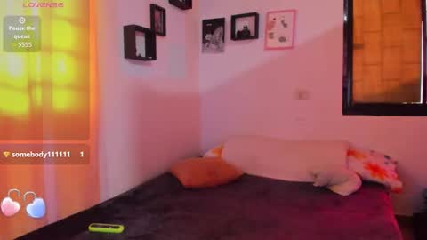 Snapshot of juliette_sweet05 chatting on 9, 9, 2025 juliette online show from 9, 9, 2025