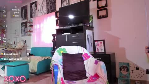 Snapshot of juliette_sweet05 chatting on 20, 9, 2025 juliette online show from 20, 9, 2025