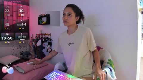 Snapshot of juliette_sweet05 chatting on 26, 9, 2025 juliette online show from 26, 9, 2025