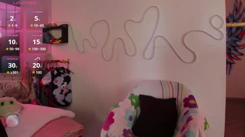 Snapshot of juliette_sweet05 chatting on 28, 9, 2025 juliette online show from 28, 9, 2025