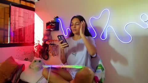 Snapshot of juliette_sweet05 chatting on 22, 10, 2025 juliette online show from 22, 10, 2025