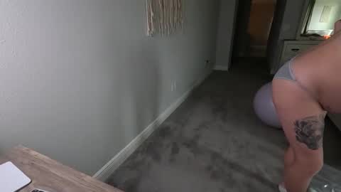 Julie online show from 11, 12, 2024