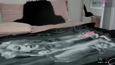 Snapshot of julimonroe chatting on 2, 1, 2025 Juli Monroe online show from 2, 1, 2025