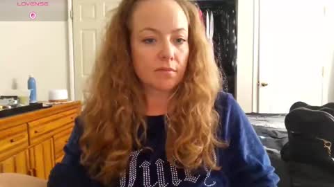 Snapshot of julimonroe chatting on 30, 9, 2025 Juli Monroe online show from 30, 9, 2025
