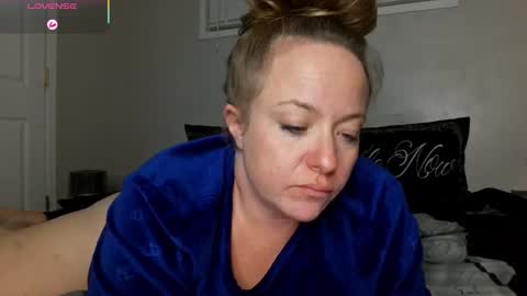 Snapshot of julimonroe chatting on 15, 12, 2025 Juli Monroe online show from 15, 12, 2025