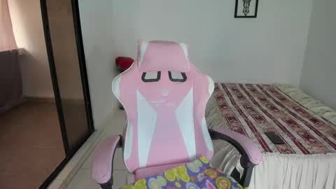 Juline Smith online show from 12, 9, 2025