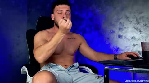 JULiUS   online show from 21, 2, 2026