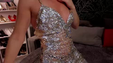 jullia_moor online show from 4, 12, 2024