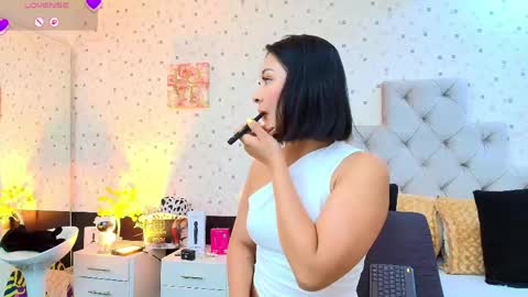 Snapshot of jullietareyes chatting on 25, 4, 2026 Julieta Reyes online show from 25, 4, 2026