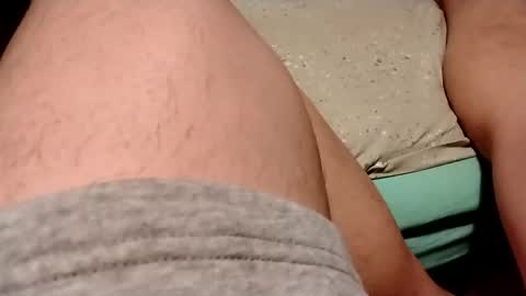 Snapshot of jumezee chatting on 3, 11, 2025 Asian office boy online show from 3, 11, 2025