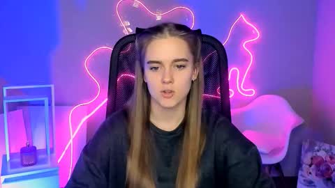 junewoods online show from 16, 2, 2026