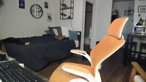 Junior Madison online show from 24, 2, 2026