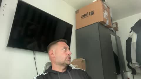 Snapshot of junky345 chatting on 7, 6, 2026 Junky online show from 7, 6, 2026