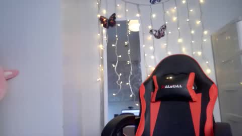 junovaughn online show from 16, 10, 2025