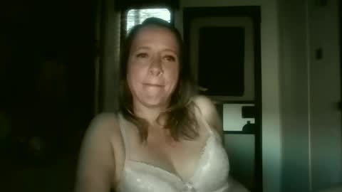 Snapshot of jussnobodybutme chatting on 13, 4, 2026 CamperGirl online show from 13, 4, 2026