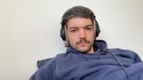 just_a_guy_with_a_big_cock online show from 29, 3, 2026