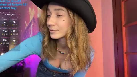 Snapshot of just_call_me_jess chatting on 18, 11, 2025 Jessica I will be here on Tuesday November 26th online show from 18, 11, 2025