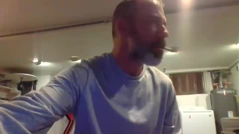 Snapshot of just_chillinwithya chatting on 23, 12, 2024 Your Zaddy online show from 23, 12, 2024