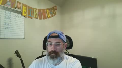Snapshot of just_chillinwithya chatting on 19, 4, 2026 Your Zaddy online show from 19, 4, 2026