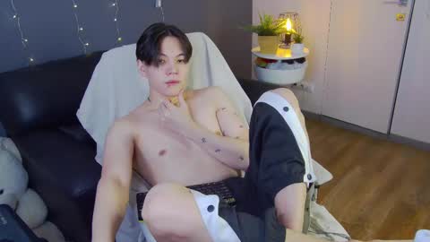 just_gay_ online show from 9, 2, 2025