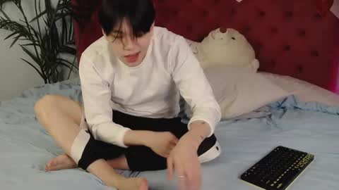 just_gay_ online show from 15, 2, 2025