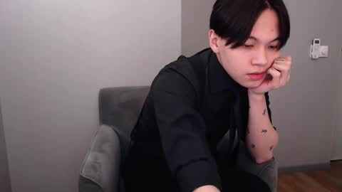just_gay_ online show from 21, 2, 2025