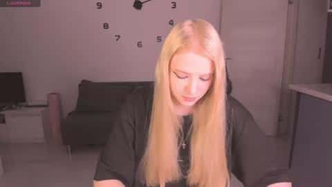 Snapshot of just_jessy_meow chatting on 19, 6, 2026 JESSY online show from 19, 6, 2026