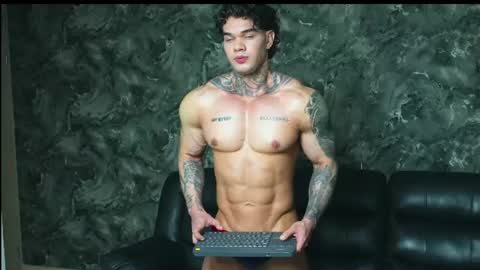 Snapshot of justin_clark1 chatting on 13, 6, 2026 justin clark1 online show from 13, 6, 2026