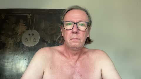 Snapshot of justin_hornyyyy chatting on 18, 12, 2025 justin_hornyyyy online show from 18, 12, 2025