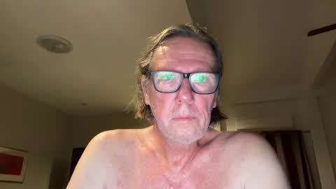 Snapshot of justin_hornyyyy chatting on 18, 12, 2025 justin_hornyyyy online show from 18, 12, 2025
