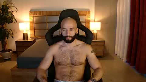Snapshot of justin_hton chatting on 5, 7, 2026 Justin online show from 5, 7, 2026