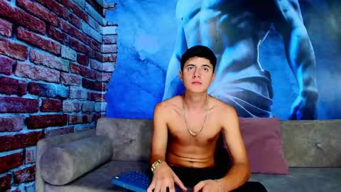 Snapshot of justin_ortiz chatting on 1, 6, 2026 Justin Ortiz online show from 1, 6, 2026