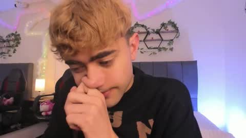 Justin online show from 3, 12, 2025