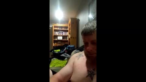 justincase8669 online show from 15, 4, 2026