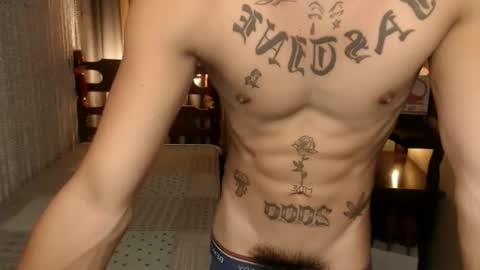 justine_hunk online show from 18, 11, 2025