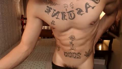 justine_hunk online show from 7, 1, 2026