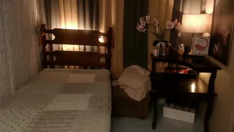 Snapshot of justine_hunk chatting on 1, 3, 2026 justine_hunk online show from 1, 3, 2026