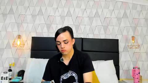 Justine online show from 1, 12, 2025