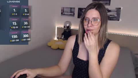 Julie online show from 2, 2, 2025