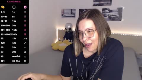 Julie online show from 24, 2, 2025