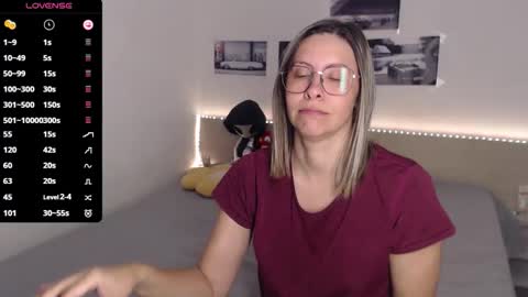 Julie online show from 23, 9, 2025