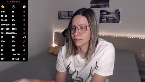 Julie online show from 6, 10, 2025