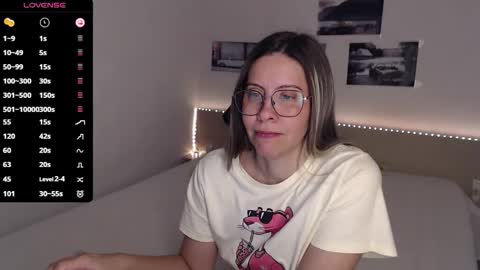 Julie online show from 5, 12, 2025