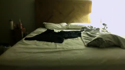 J and Sugar snap pea online show from 17, 9, 2025