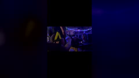 jwolf11851725 online show from 23, 4, 2026