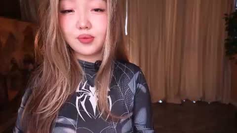 Snapshot of k_kimikooo chatting on 5, 7, 2026 Amely online show from 5, 7, 2026