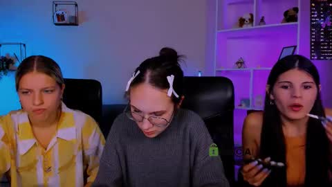 kaela_spell_ online show from 18, 11, 2025