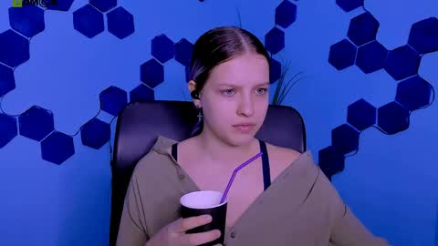 kaela_spell_ online show from 26, 3, 2026