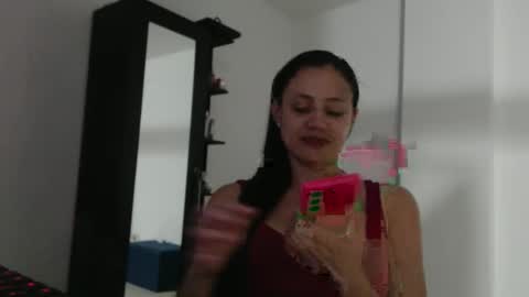 KAHORY KISS online show from 8, 4, 2026